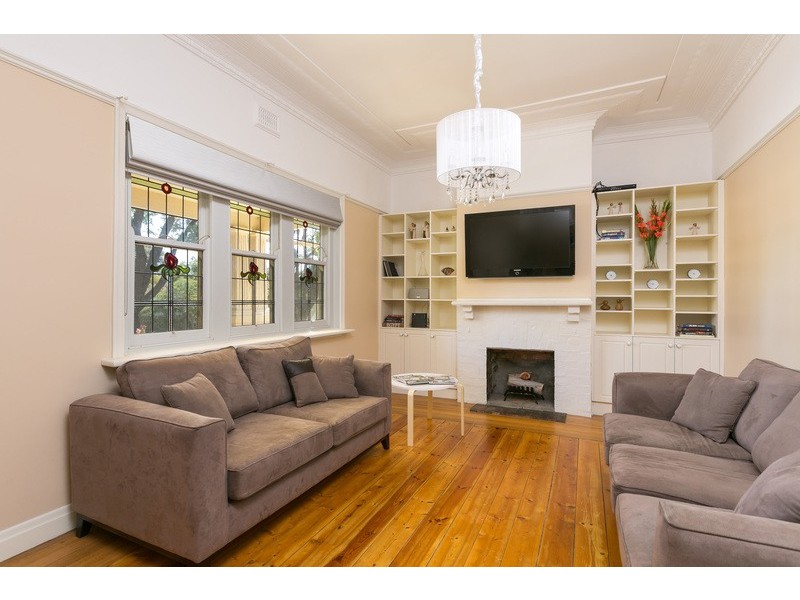 9 Howard Street, Quarry Hill VIC 3550