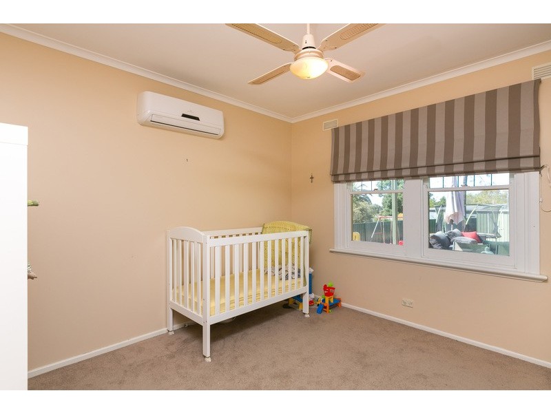 9 Howard Street, Quarry Hill VIC 3550