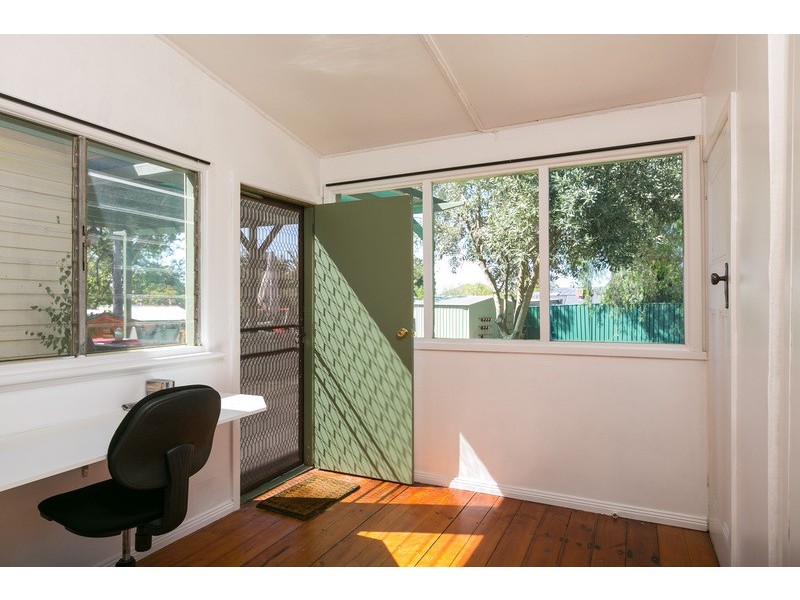 9 Howard Street, Quarry Hill VIC 3550
