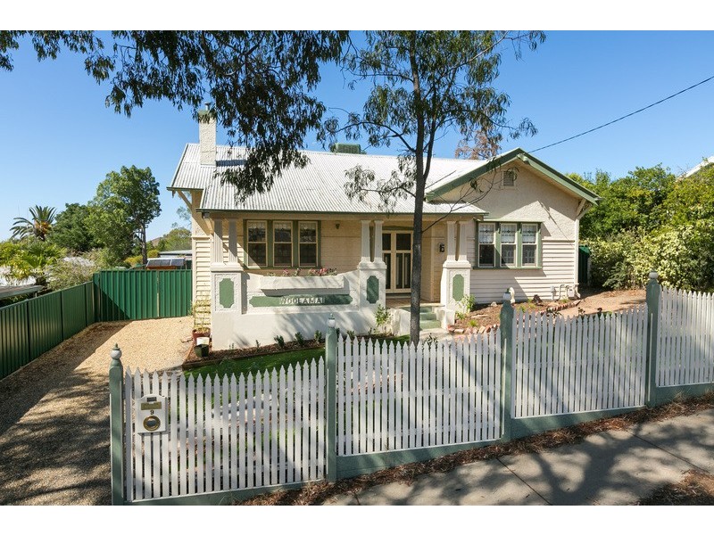 9 Howard Street, Quarry Hill VIC 3550