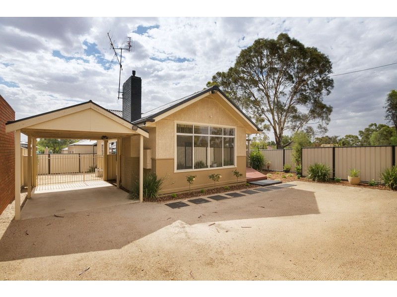 3/16 McLachlan Street, Golden Square VIC 3555