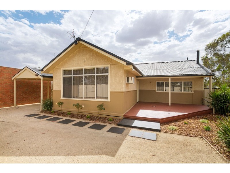 3/16 McLachlan Street, Golden Square VIC 3555
