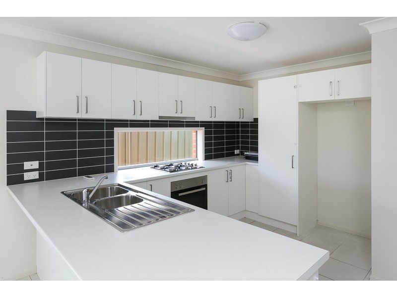 14 Creekview Place, Ascot VIC 3551