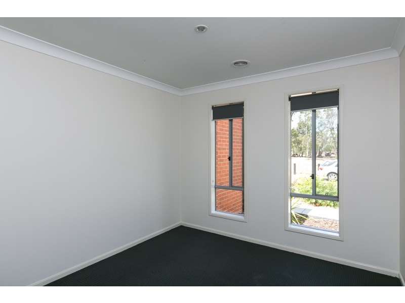 14 Creekview Place, Ascot VIC 3551