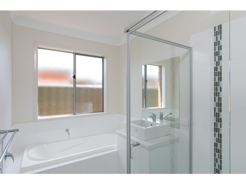 14 Creekview Place, Ascot VIC 3551