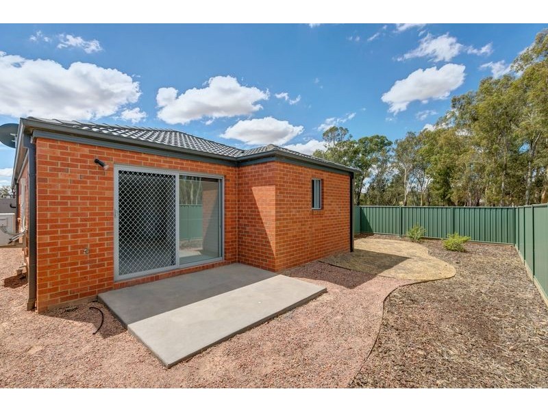 14 Creekview Place, Ascot VIC 3551