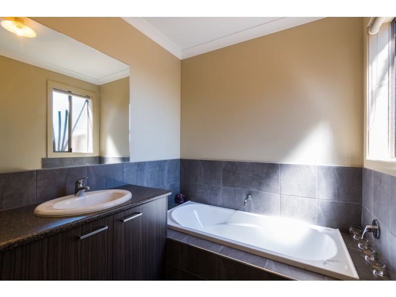 1/22 Chapel Street, Kangaroo Flat VIC 3555