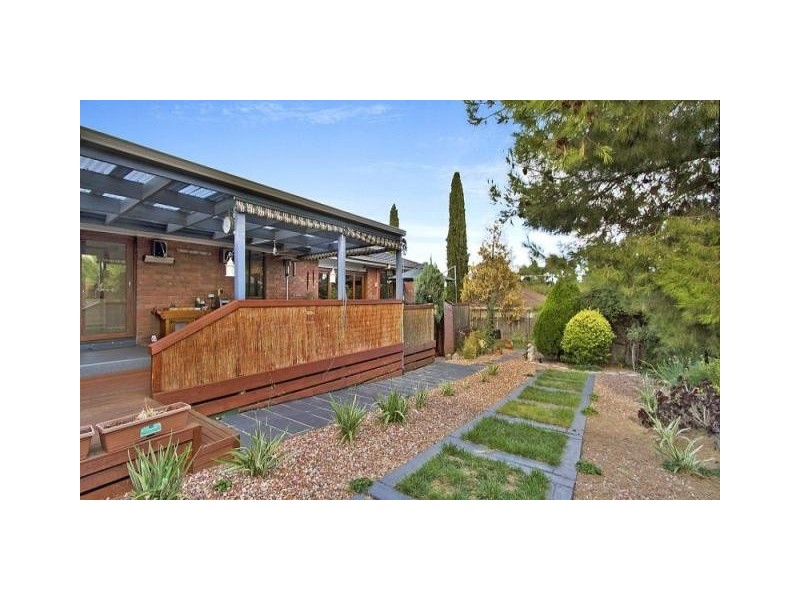 21 Clee Crescent, Strathdale VIC 3550