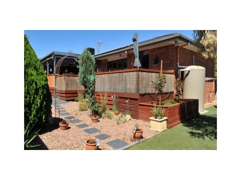 21 Clee Crescent, Strathdale VIC 3550