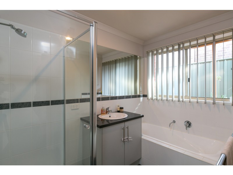 7 St James Wood Drive, North Bendigo VIC 3550