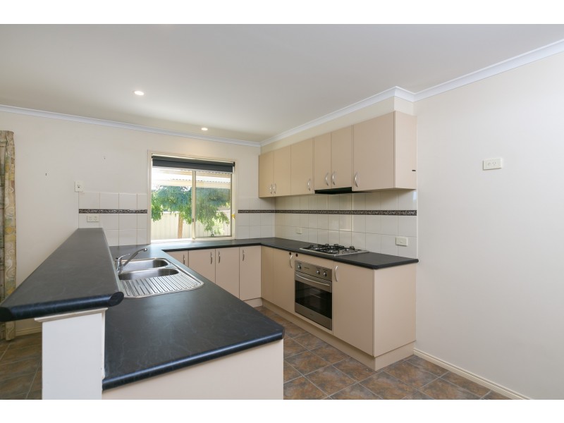 31A Raglan St, White Hills VIC 3550