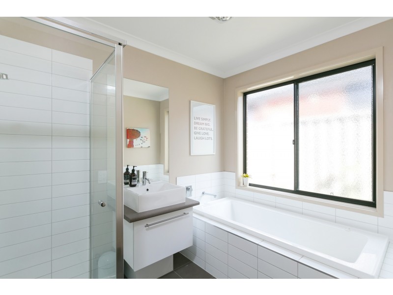 12 Eamont Ct, Strathfieldsaye VIC 3551