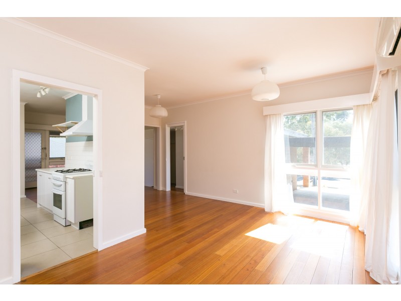 30 Friswell Avenue, Flora Hill VIC 3550