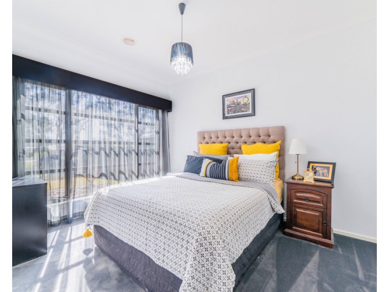 5 McEniry Way, Strathfieldsaye VIC 3551