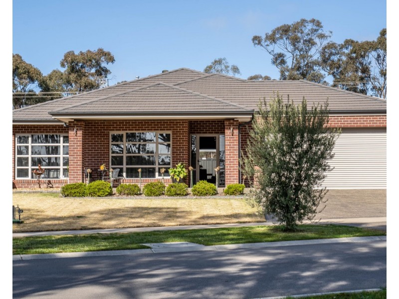 5 McEniry Way, Strathfieldsaye VIC 3551