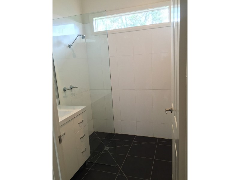 4 Ruth Street, Golden Square VIC 3555