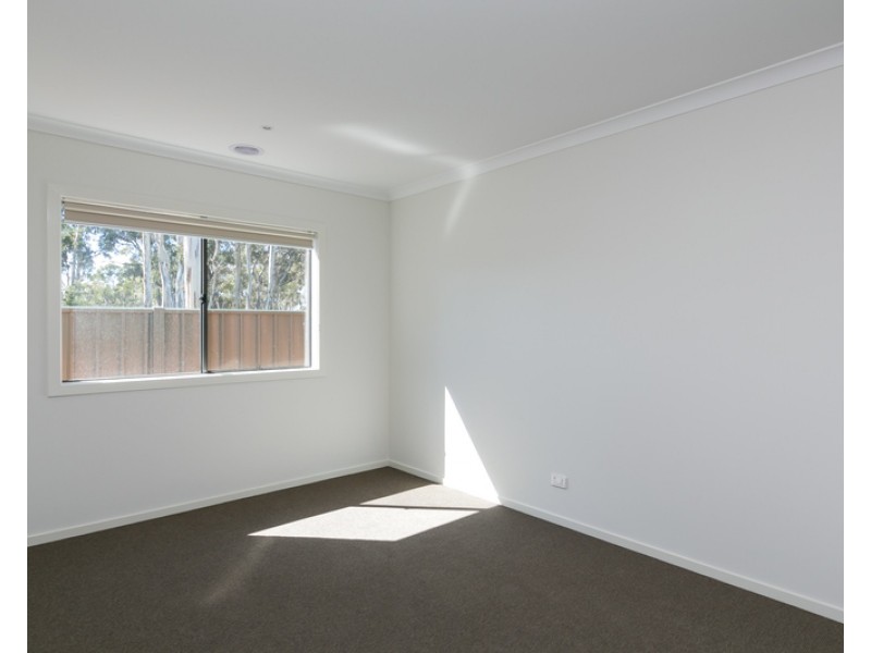 8 Powers Place, Jackass Flat VIC 3556