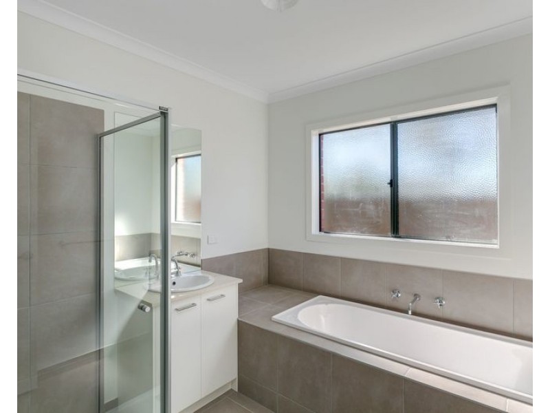 8 Powers Place, Jackass Flat VIC 3556