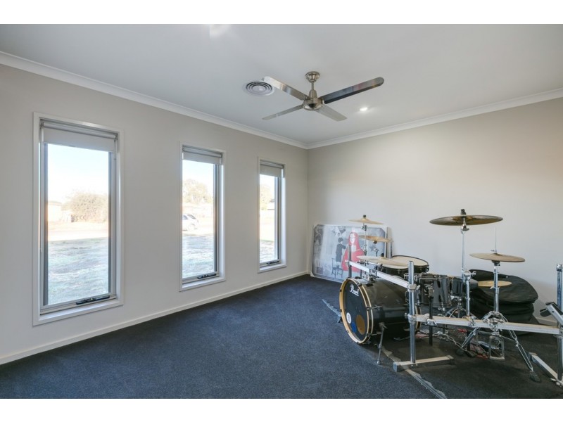 9 Ligar Street, Huntly VIC 3551