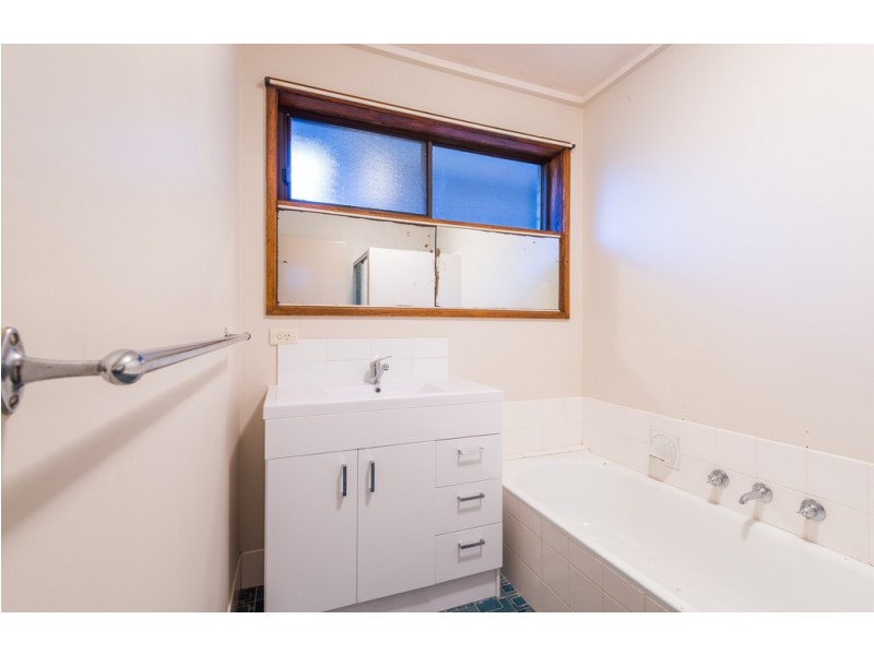1/1 Mijuda Ct, Kennington VIC 3550
