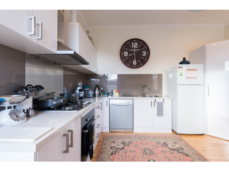 15 Archer Street, Kangaroo Flat VIC 3555