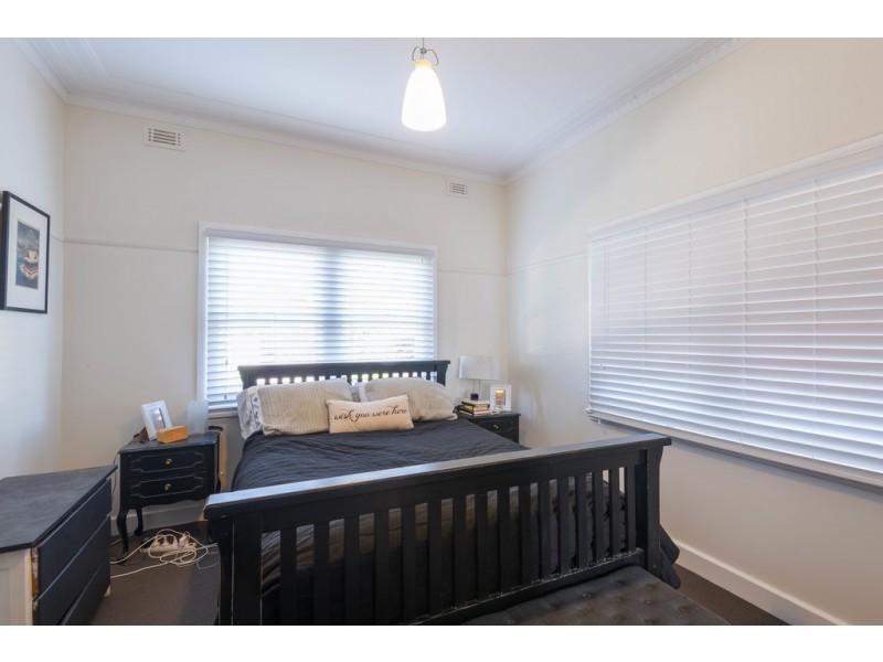 15 Archer Street, Kangaroo Flat VIC 3555