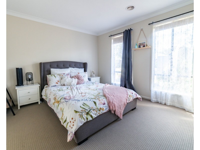 23 Caulfield Drive, Ascot VIC 3551