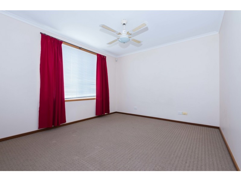 16 Lukin Crescent, Kangaroo Flat VIC 3555