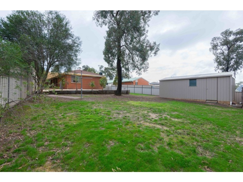 16 Lukin Crescent, Kangaroo Flat VIC 3555