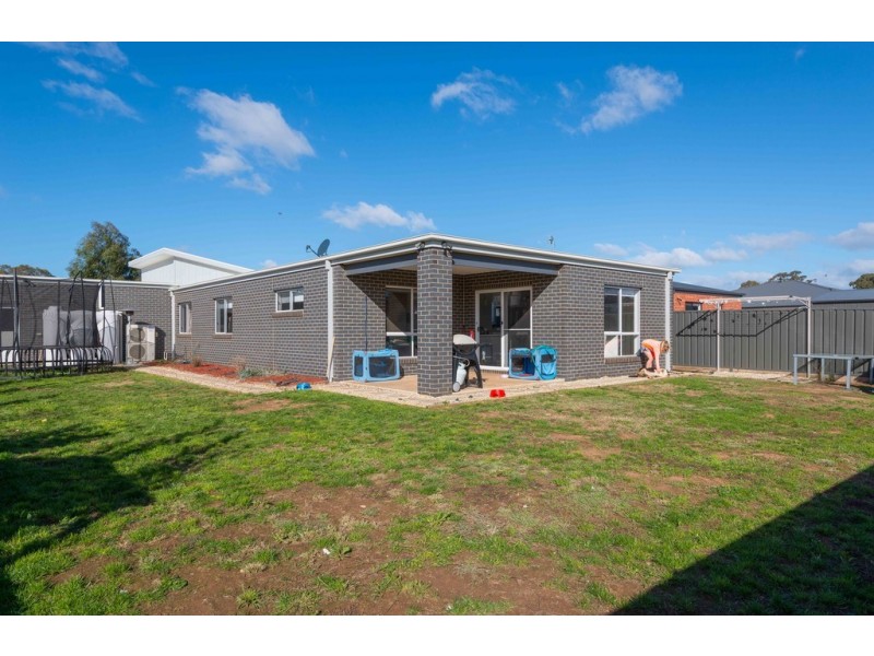 10 Carlin Way, Marong VIC 3515