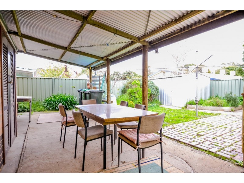 6 Raymond Avenue, Flora Hill VIC 3550