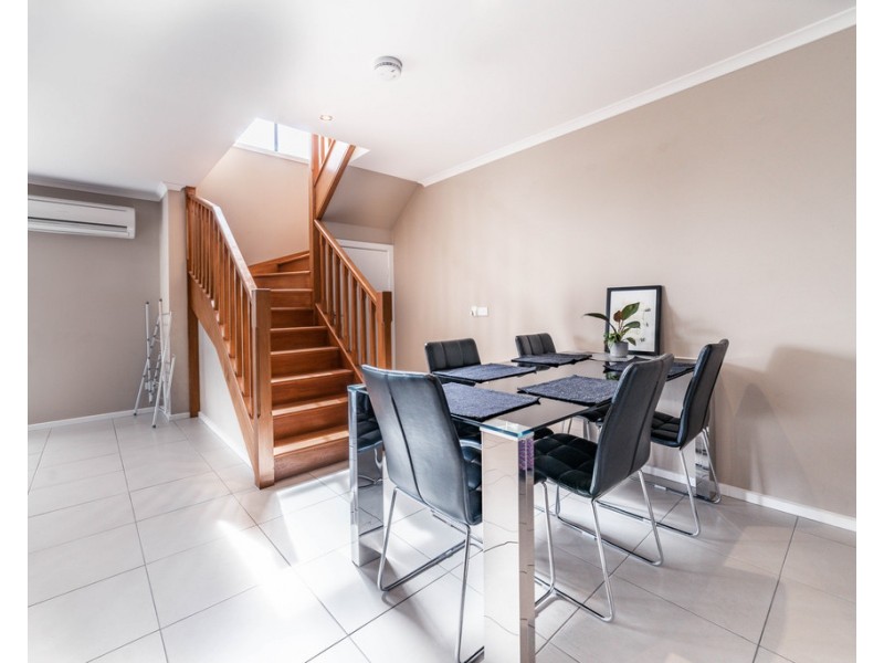1 Lorne Terrace, Flora Hill VIC 3550