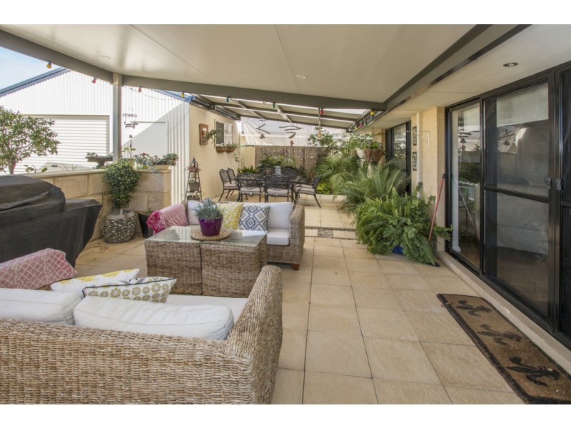 63 Santons Approach, Yalyalup WA 6280