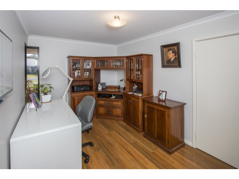 63 Santons Approach, Yalyalup WA 6280