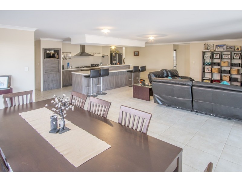 41 Provincia Parade, Yalyalup WA 6280