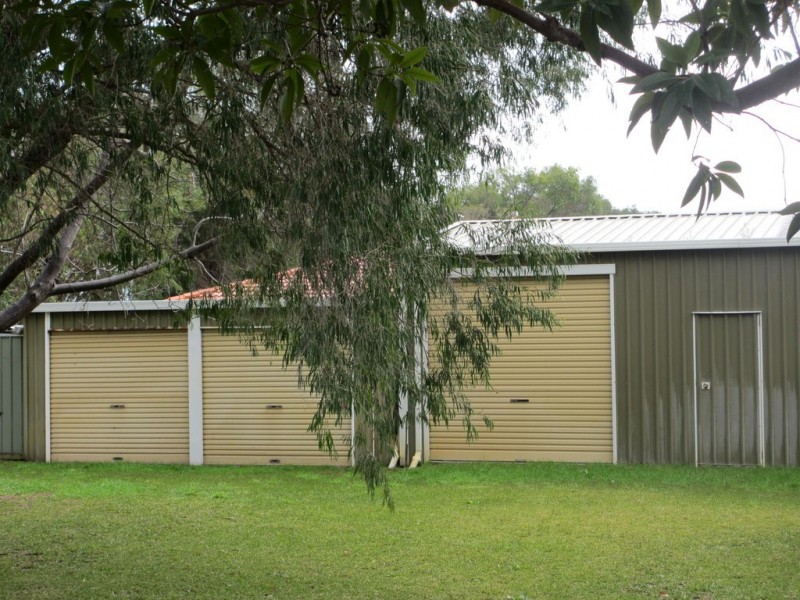 31 Caves Road, Abbey WA 6280