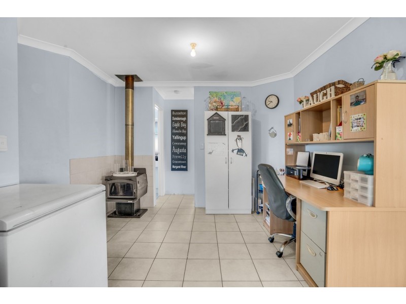 4 Kilchatten Crescent, West Busselton WA 6280