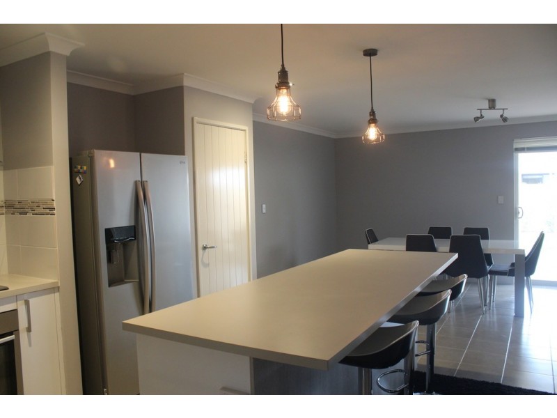 21 Matisse Way, Yalyalup WA 6280