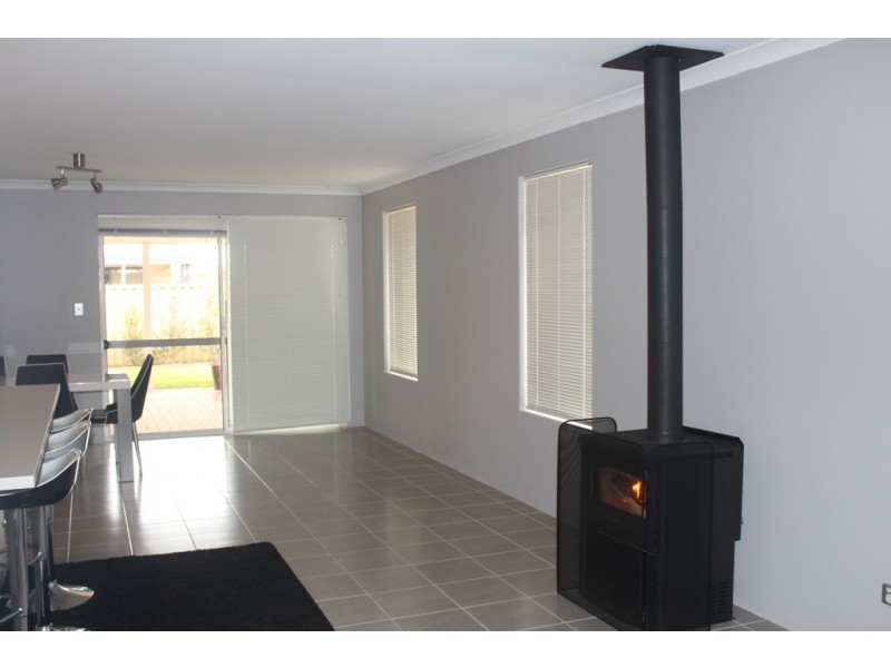 21 Matisse Way, Yalyalup WA 6280