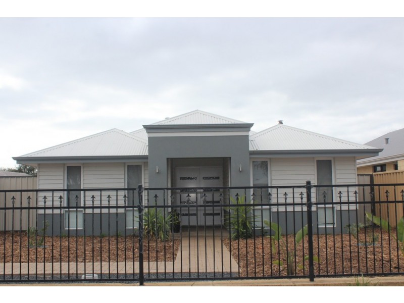 21 Matisse Way, Yalyalup WA 6280