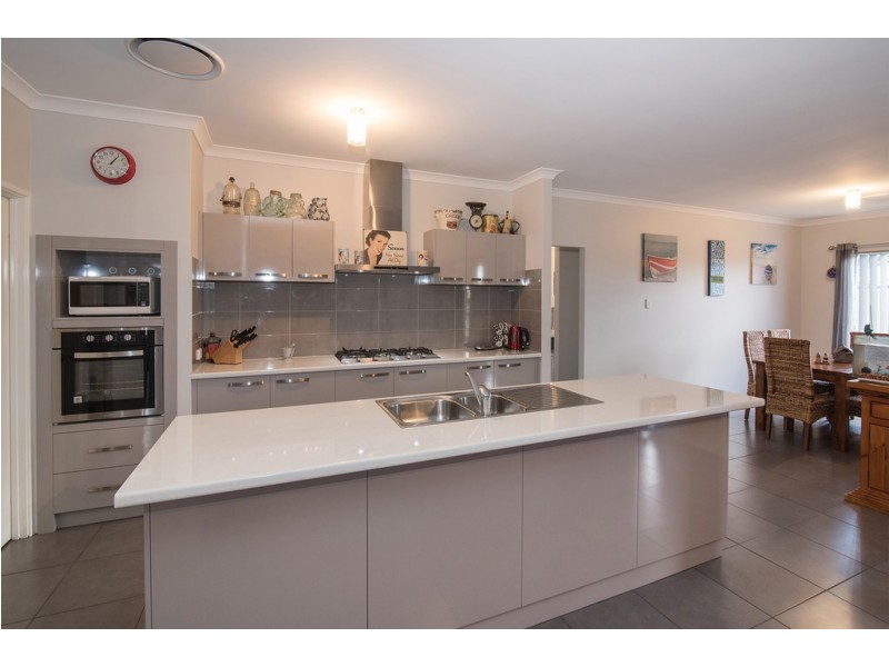 7 Turbie Road, Yalyalup WA 6280