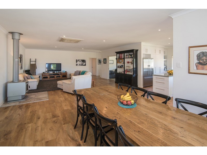 25 Pianobox Boulevard, West Busselton WA 6280