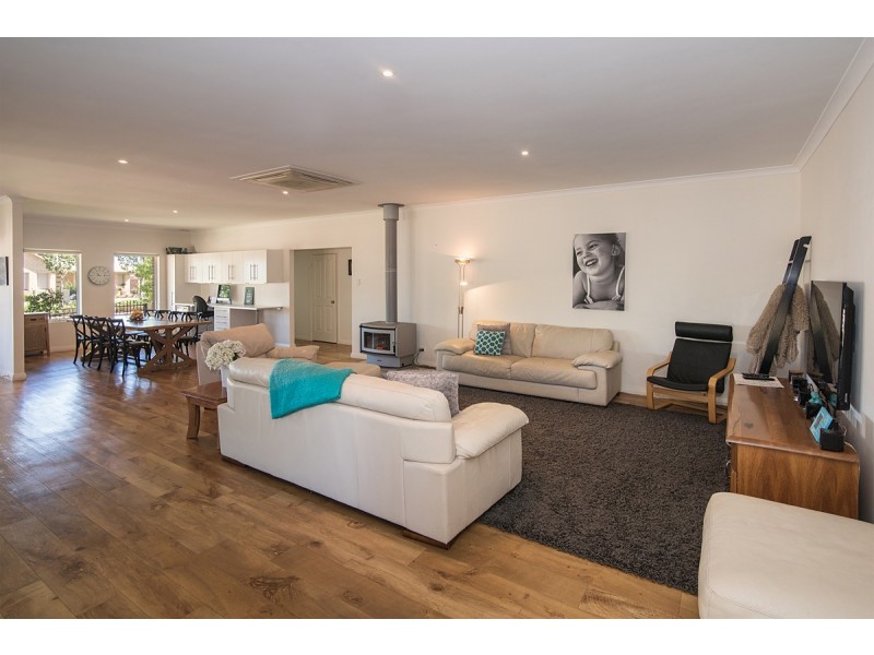 25 Pianobox Boulevard, West Busselton WA 6280