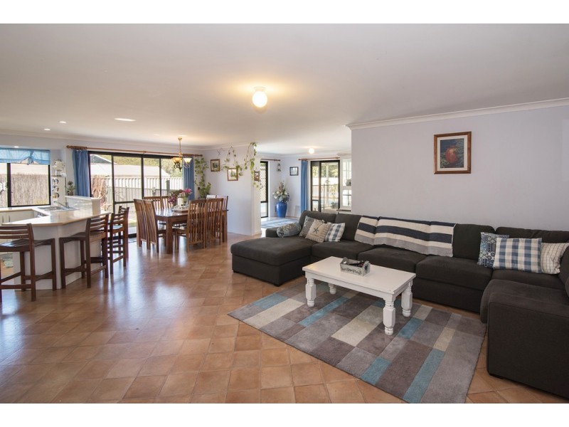 36 David Drive, Geographe WA 6280