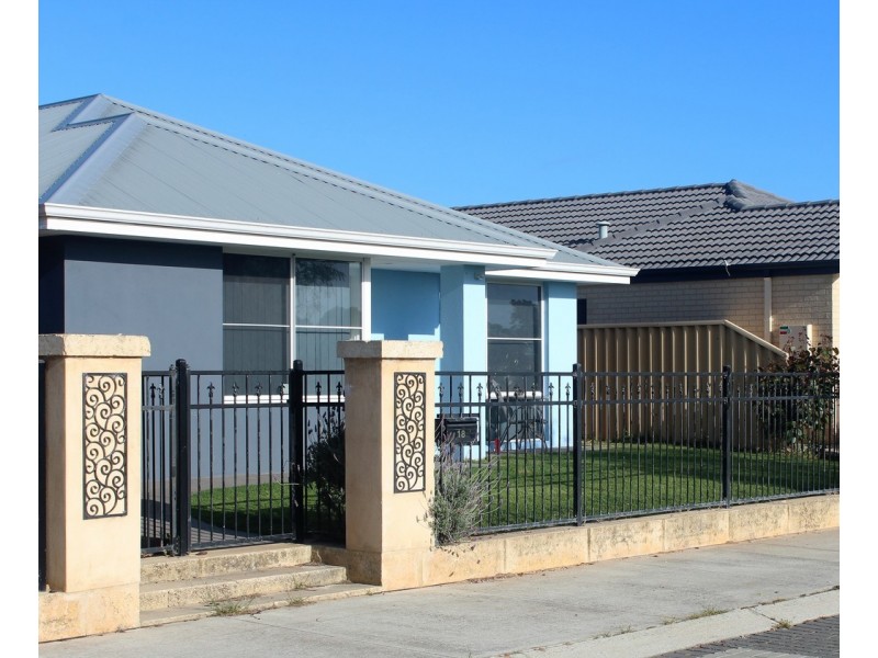 18 Sunflower Turn, Yalyalup WA 6280