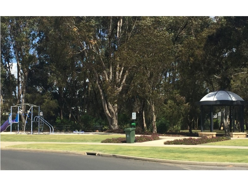 18 Sunflower Turn, Yalyalup WA 6280