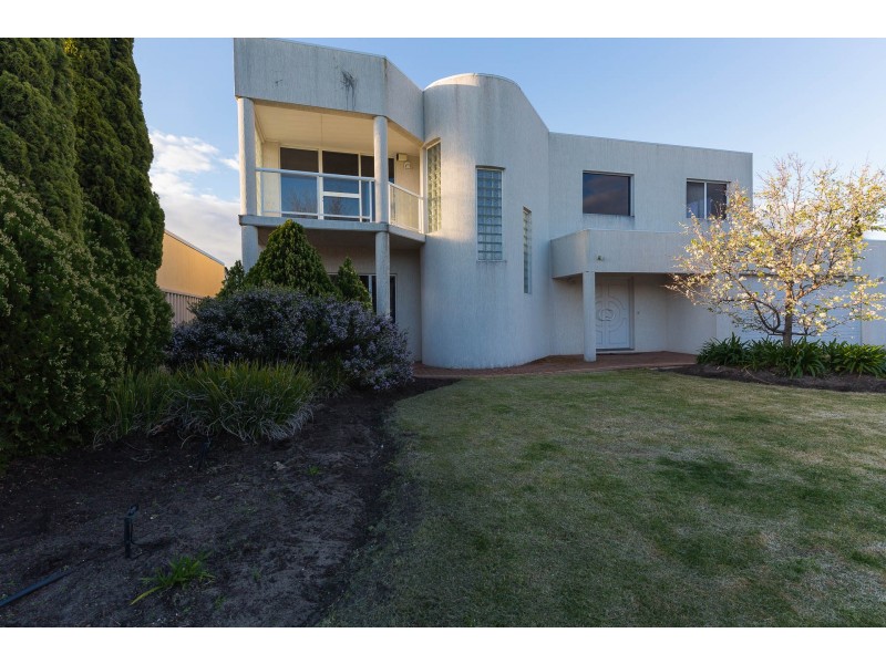 22 Turnberry Way, Pelican Point WA 6230