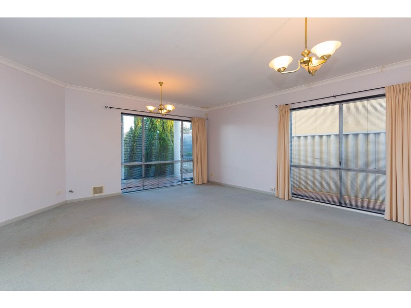22 Turnberry Way, Pelican Point WA 6230