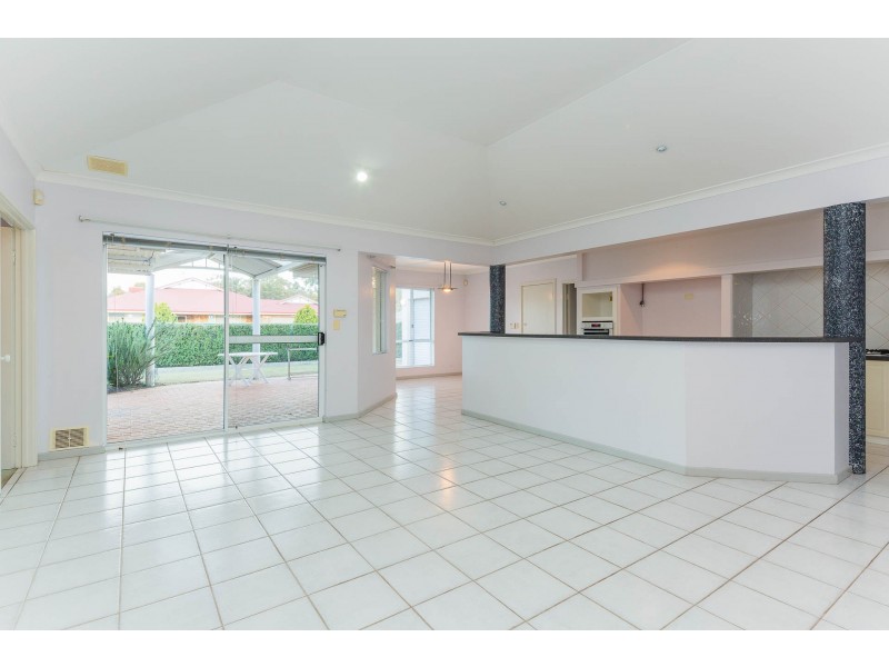 22 Turnberry Way, Pelican Point WA 6230
