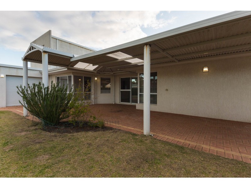 22 Turnberry Way, Pelican Point WA 6230